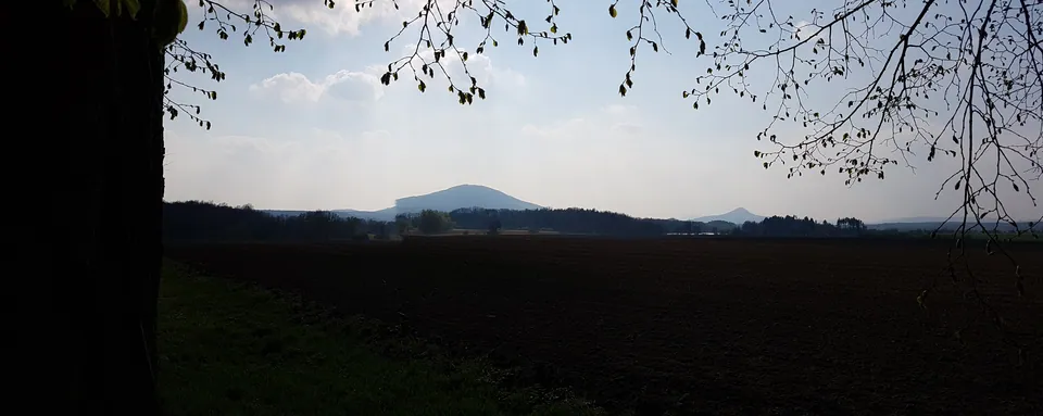 Vlhošť a Ronov